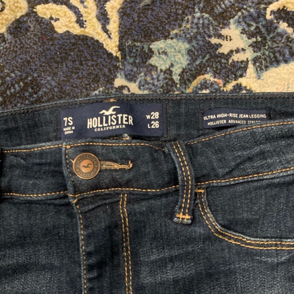 Stretchy Hollister  jeans